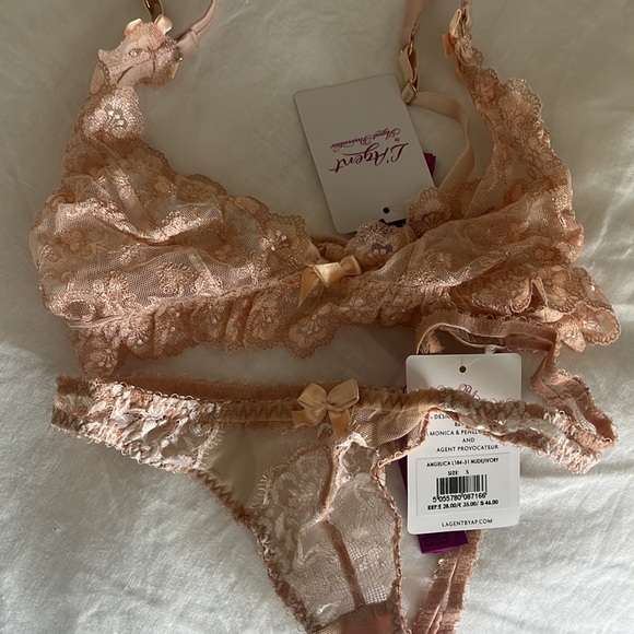 NWT L’Agent by AP Camilla Lace Triangle Bralette - Picture 9 of 11